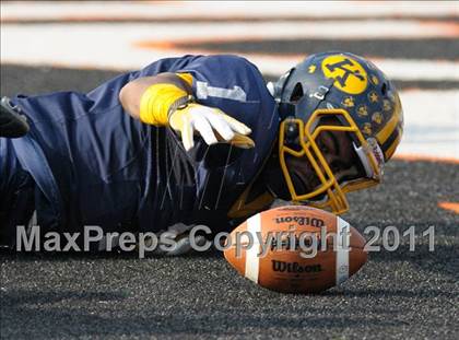 Thumbnail 2 in Coldwater vs. Kirtland (OHSAA D5 Final) photogallery.