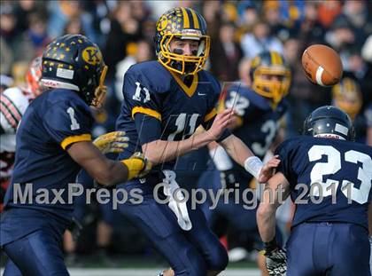 Thumbnail 3 in Coldwater vs. Kirtland (OHSAA D5 Final) photogallery.