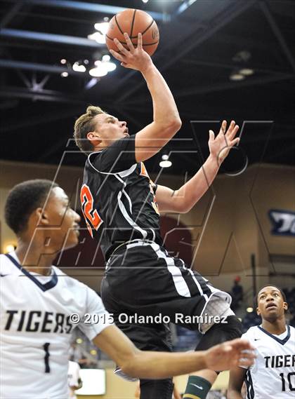 Thumbnail 2 in Escondido vs. Morse (CIF SDS D1 Final) photogallery.