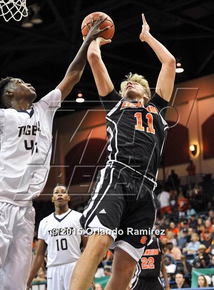 Thumbnail 2 in Escondido vs. Morse (CIF SDS D1 Final) photogallery.