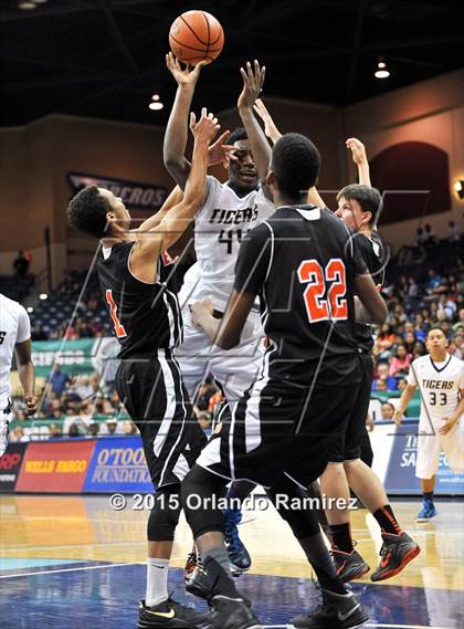 Thumbnail 3 in Escondido vs. Morse (CIF SDS D1 Final) photogallery.
