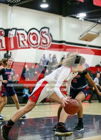 Thumbnail 1 in Brentwood School vs. Glendale (Glendale Thanksgiving Tournament-Final) photogallery.