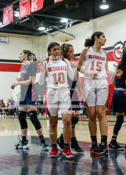 Thumbnail 2 in Brentwood School vs. Glendale (Glendale Thanksgiving Tournament-Final) photogallery.