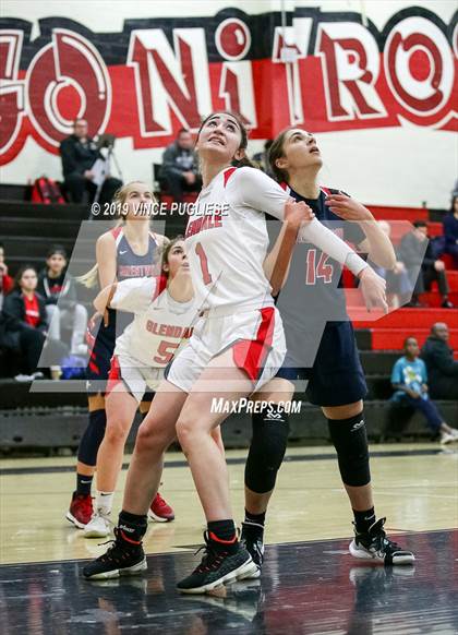 Thumbnail 2 in Brentwood School vs. Glendale (Glendale Thanksgiving Tournament-Final) photogallery.