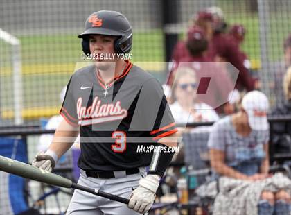 Thumbnail 1 in Grand Saline vs Wills Point photogallery.