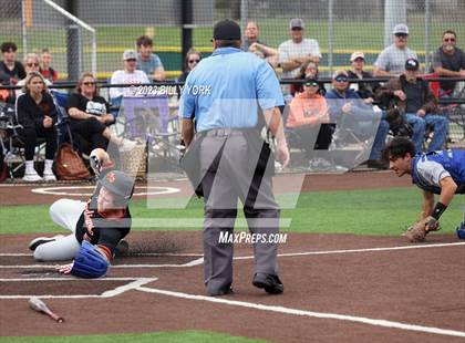 Thumbnail 1 in Grand Saline vs Wills Point photogallery.