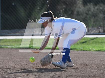 Thumbnail 1 in La Canada @ San Marino photogallery.