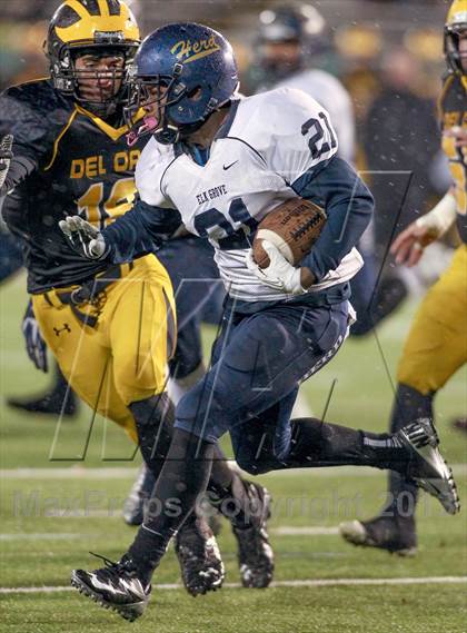 Thumbnail 2 in Elk Grove vs. Del Oro (CIF SJS D2 Final) photogallery.