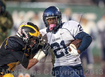 Thumbnail 2 in Elk Grove vs. Del Oro (CIF SJS D2 Final) photogallery.