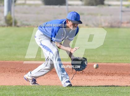 Thumbnail 2 in Fort Thomas vs Tuba City (Epic Tournament) photogallery.