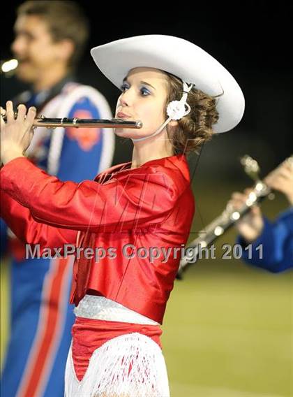 Thumbnail 2 in Paris vs. Henderson (3A Division 1 Region 2 Bi-District) photogallery.