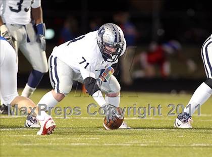 Thumbnail 3 in Paris vs. Henderson (3A Division 1 Region 2 Bi-District) photogallery.