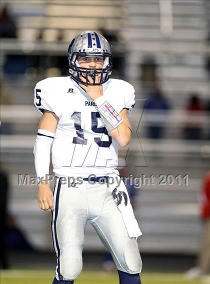 Thumbnail 1 in Paris vs. Henderson (3A Division 1 Region 2 Bi-District) photogallery.