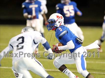 Thumbnail 1 in Paris vs. Henderson (3A Division 1 Region 2 Bi-District) photogallery.