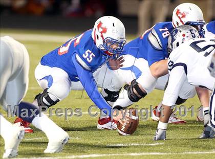 Thumbnail 1 in Paris vs. Henderson (3A Division 1 Region 2 Bi-District) photogallery.