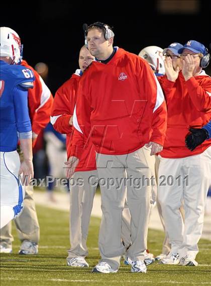 Thumbnail 3 in Paris vs. Henderson (3A Division 1 Region 2 Bi-District) photogallery.