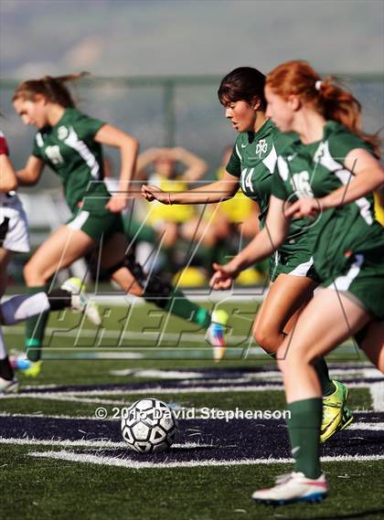Thumbnail 3 in Sacred Heart Cathedral vs. Sacred Heart Prep (CIF CCS D3 Final) photogallery.