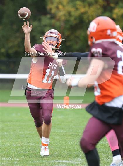 Thumbnail 1 in Attica/Alexander @ Penn Yan Academy/Dundee photogallery.