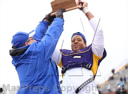Thumbnail 1 in Adamsville vs. Trousdale County (TSSAA Division I Class 2A BlueCross Bowl) photogallery.