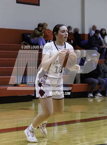 Thumbnail 3 in Riesel vs. Robinson photogallery.