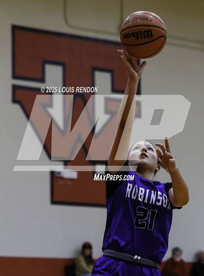 Thumbnail 3 in Riesel vs. Robinson photogallery.