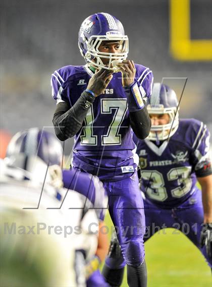 Thumbnail 2 in Tottenville vs. Lincoln (PSAL Final) photogallery.