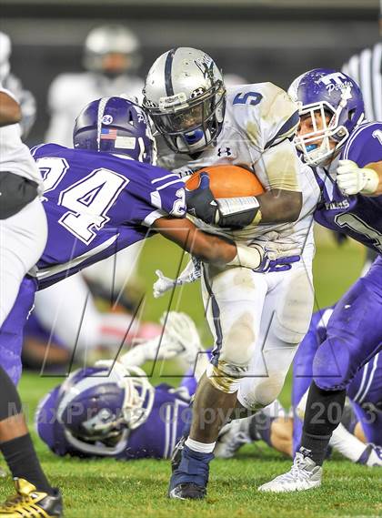 Thumbnail 2 in Tottenville vs. Lincoln (PSAL Final) photogallery.