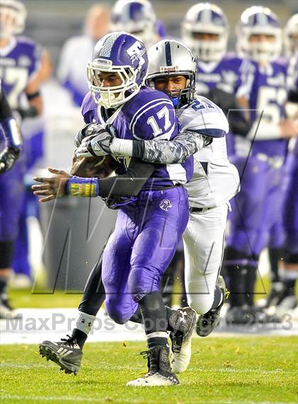 Thumbnail 3 in Tottenville vs. Lincoln (PSAL Final) photogallery.