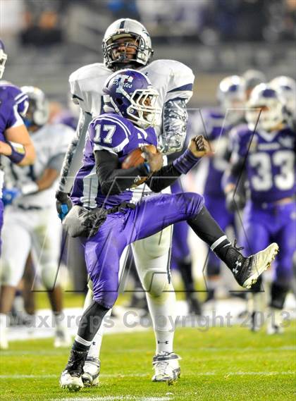 Thumbnail 1 in Tottenville vs. Lincoln (PSAL Final) photogallery.