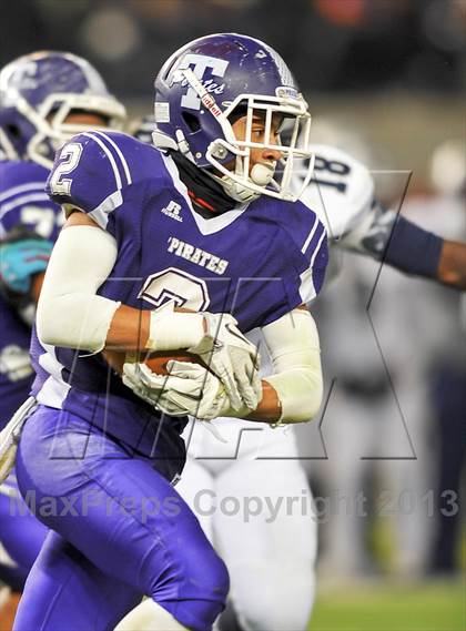 Thumbnail 2 in Tottenville vs. Lincoln (PSAL Final) photogallery.