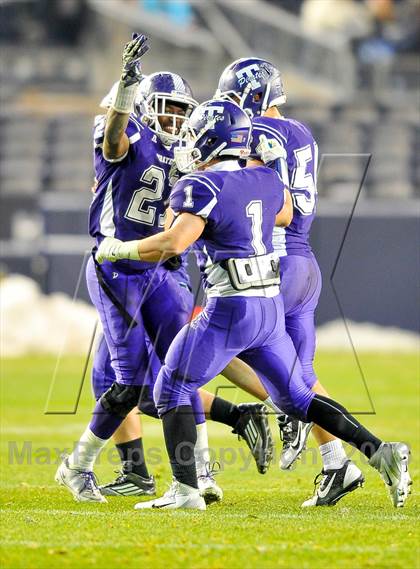 Thumbnail 2 in Tottenville vs. Lincoln (PSAL Final) photogallery.