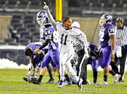 Thumbnail 2 in Tottenville vs. Lincoln (PSAL Final) photogallery.