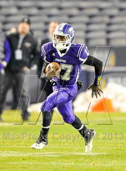 Thumbnail 1 in Tottenville vs. Lincoln (PSAL Final) photogallery.
