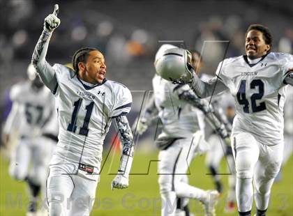 Thumbnail 1 in Tottenville vs. Lincoln (PSAL Final) photogallery.