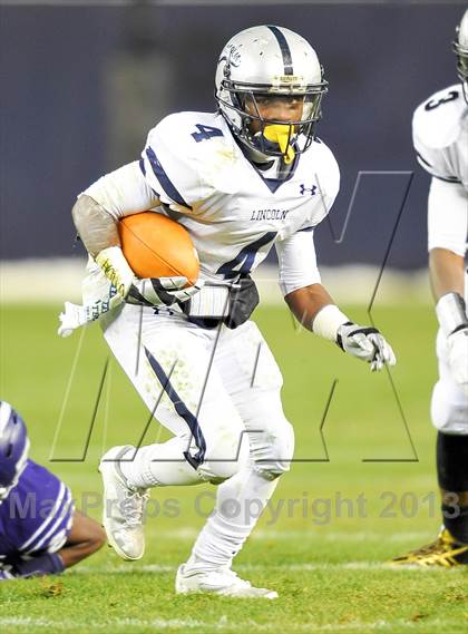 Thumbnail 3 in Tottenville vs. Lincoln (PSAL Final) photogallery.