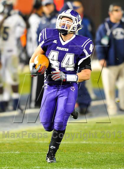 Thumbnail 3 in Tottenville vs. Lincoln (PSAL Final) photogallery.