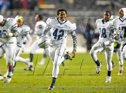 Thumbnail 3 in Tottenville vs. Lincoln (PSAL Final) photogallery.