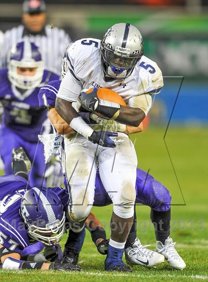 Thumbnail 2 in Tottenville vs. Lincoln (PSAL Final) photogallery.