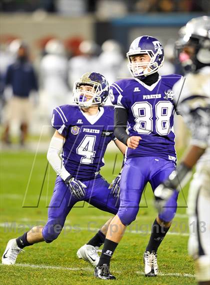 Thumbnail 2 in Tottenville vs. Lincoln (PSAL Final) photogallery.