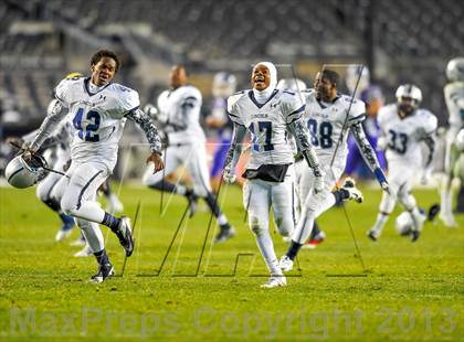 Thumbnail 2 in Tottenville vs. Lincoln (PSAL Final) photogallery.
