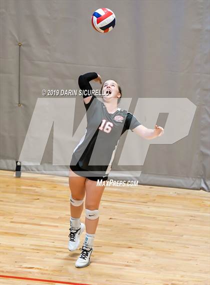 Thumbnail 2 in Bishop Gorman vs. Santa Fe  (NIKE Tournament of Champions) photogallery.