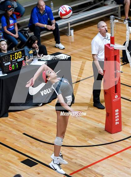 Thumbnail 3 in Bishop Gorman vs. Santa Fe  (NIKE Tournament of Champions) photogallery.