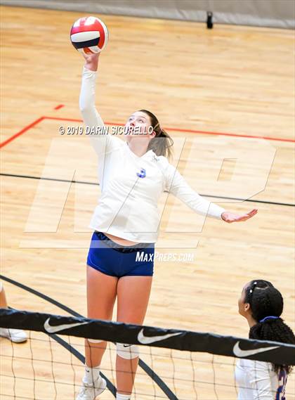 Thumbnail 3 in Bishop Gorman vs. Santa Fe  (NIKE Tournament of Champions) photogallery.