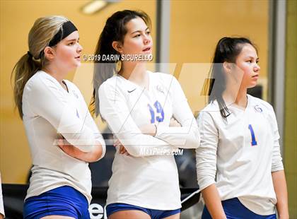 Thumbnail 3 in Bishop Gorman vs. Santa Fe  (NIKE Tournament of Champions) photogallery.