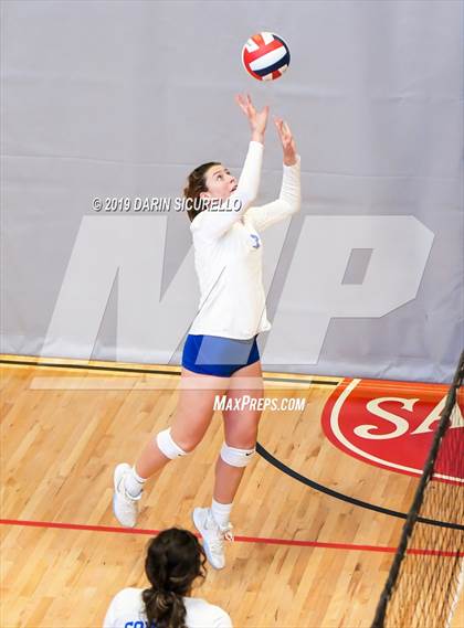 Thumbnail 3 in Bishop Gorman vs. Santa Fe  (NIKE Tournament of Champions) photogallery.