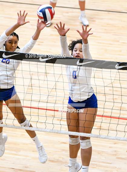 Thumbnail 1 in Bishop Gorman vs. Santa Fe  (NIKE Tournament of Champions) photogallery.