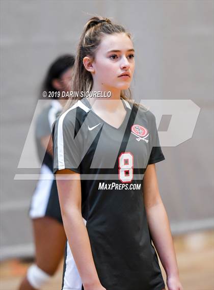 Thumbnail 2 in Bishop Gorman vs. Santa Fe  (NIKE Tournament of Champions) photogallery.