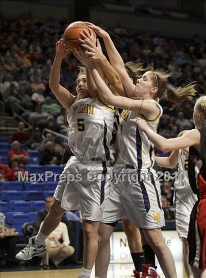 Thumbnail 3 in Archbishop Ryan vs. Mt. Lebanon (PIAA Class AAAA Championship) photogallery.