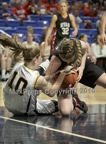 Thumbnail 1 in Archbishop Ryan vs. Mt. Lebanon (PIAA Class AAAA Championship) photogallery.