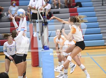Thumbnail 2 in Sullivan Central @ Sullivan South photogallery.